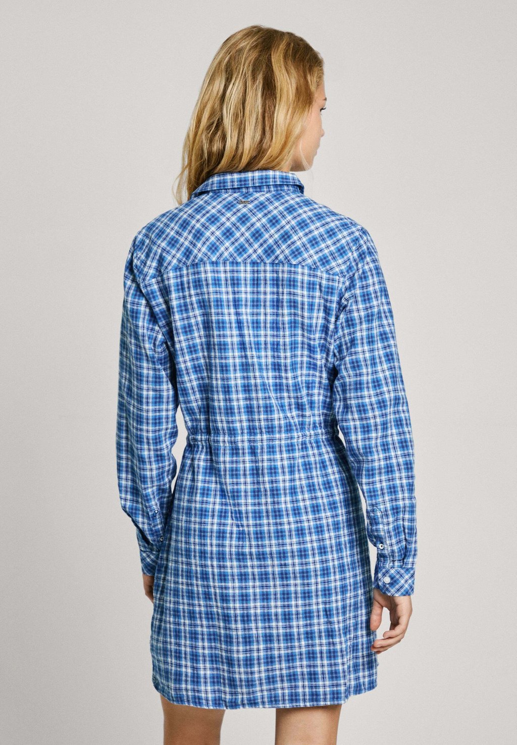 Платье-рубашка NICOLA Pepe Jeans, темно-синий
Платье-рубашка NICOLA Pepe Jeans, темно-синий