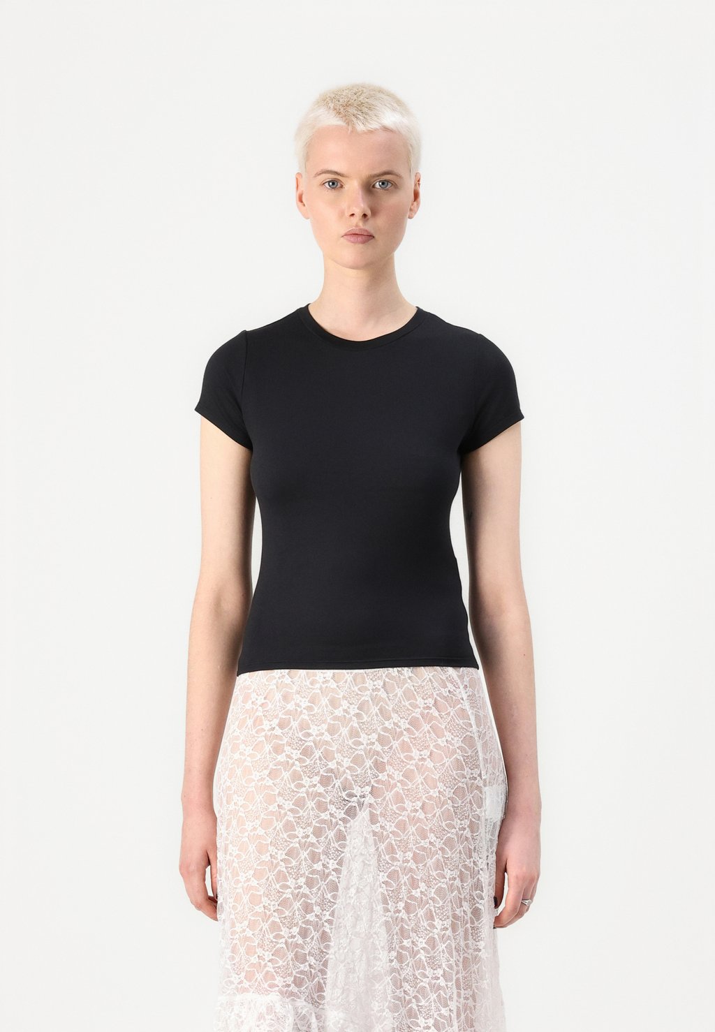 Базовая футболка FLAT CREW Hollister Co., черный
Базовая футболка FLAT CREW Hollister Co., черный