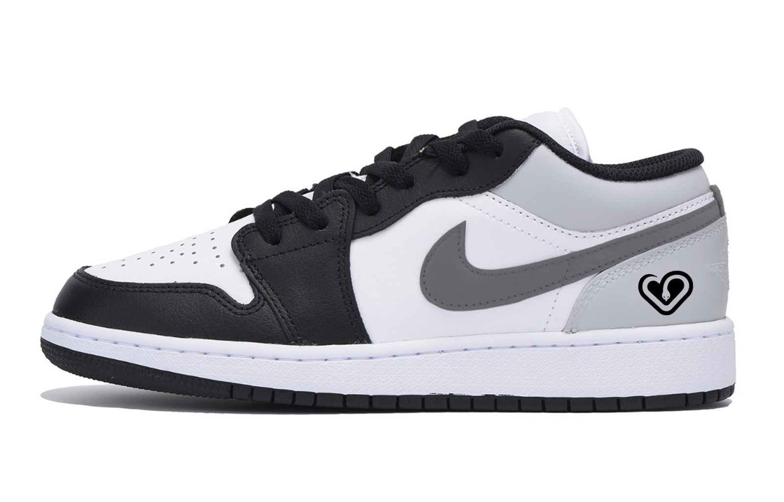 Jordan Детские кроссовки для скейтбординга Air 1 LOW, черные, для подростков 
Jordan Детские кроссовки для скейтбординга Air 1 LOW, черные, для подростков