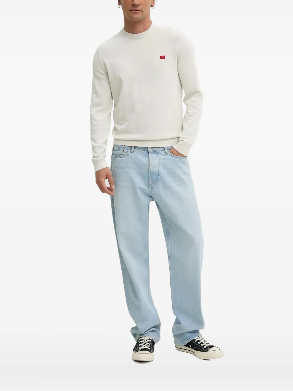 Свитер с круглым вырезом и нашивкой-логотипом HUGO, белый
Свитер с круглым вырезом и нашивкой-логотипом HUGO, белый