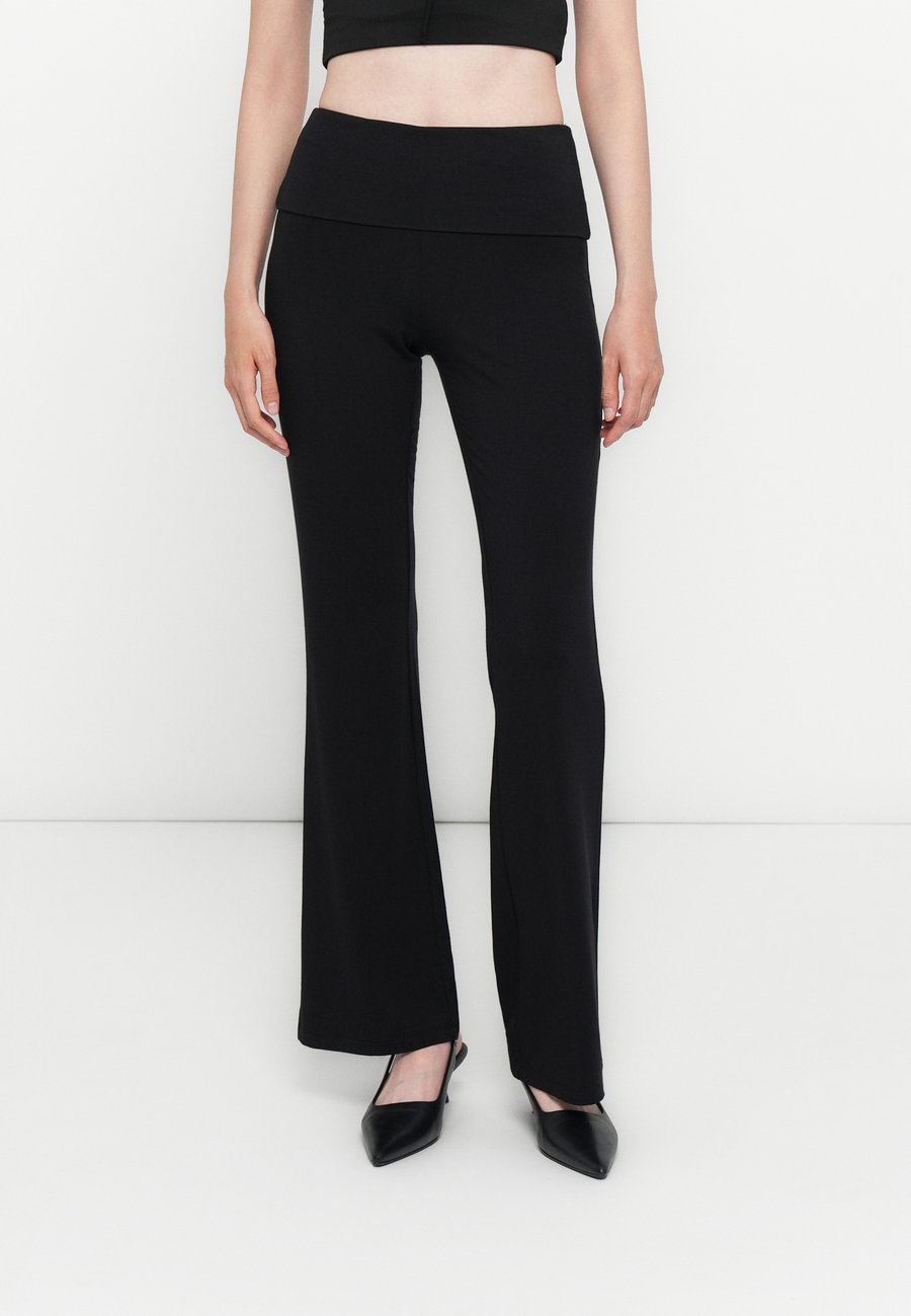 Брюки Pieces PCMALIVA FLARED PANTS, Black
Брюки Pieces PCMALIVA FLARED PANTS, Black