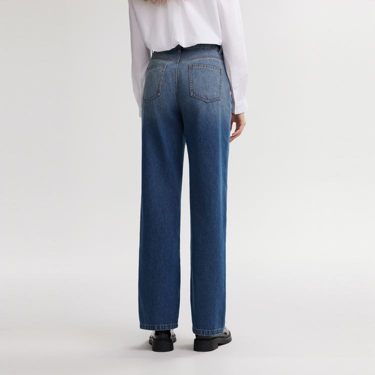 ELLE Джинсы женские синие Moderate Straight Fit
ELLE Джинсы женские синие Moderate Straight Fit