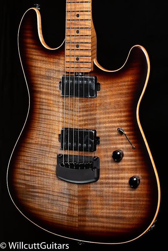 Электрогитара Ernie Ball Music Man Sabre HH Cobra Flame
Электрогитара Ernie Ball Music Man Sabre HH Cobra Flame