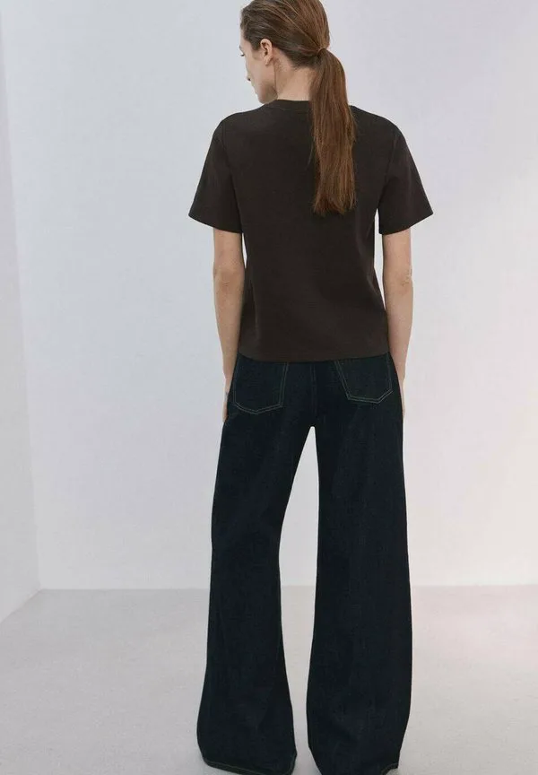 Простая футболка Mango, Brown, Коричневый, Простая футболка Mango, Brown
Простая футболка Mango, Brown, Коричневый, Простая футболка Mango, Brown