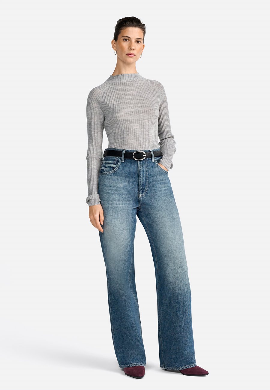 Джемпер Rich & Royal Jumper, Grey Melangé/Mottled Grey
Джемпер Rich & Royal Jumper, Grey Melangé/Mottled Grey