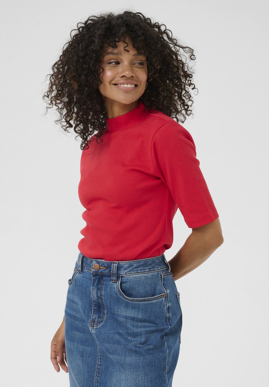 Футболка Kaffe KACARLA TURTLENECK, True Red/Red
Футболка Kaffe KACARLA TURTLENECK, True Red/Red