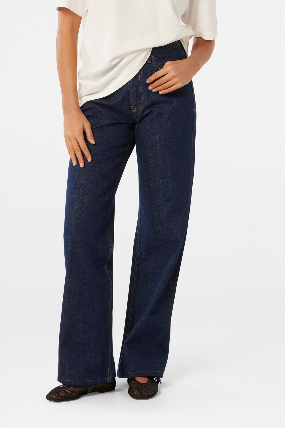 Прямые джинсы Sky Forever New, синий
Прямые джинсы Sky Forever New, синий