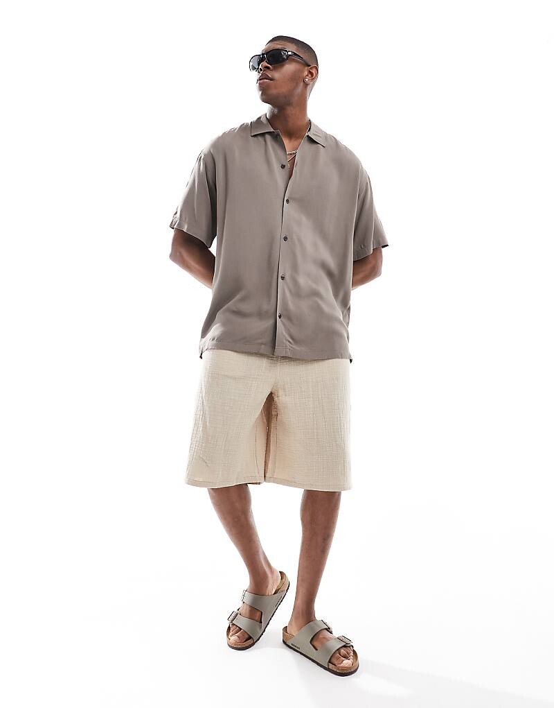 Jack & Jones – коричневая рубашка из вискозы
Jack & Jones – коричневая рубашка из вискозы