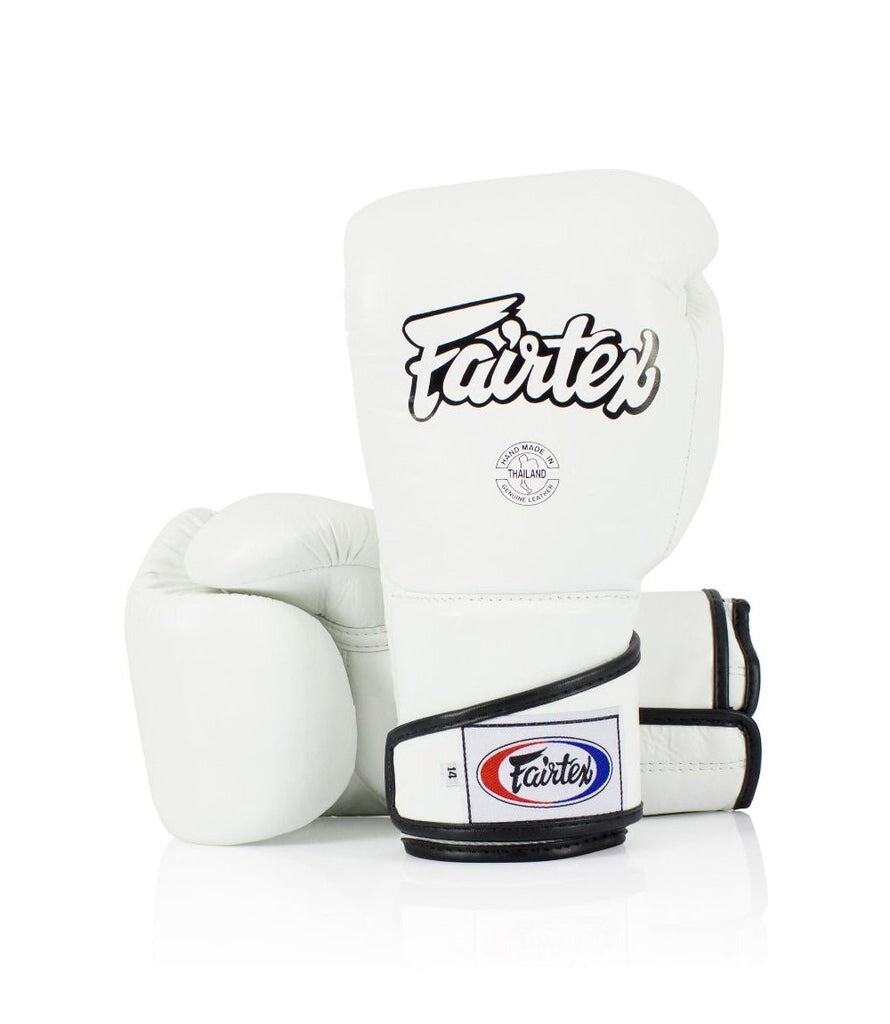 Боксерские перчатки Fairtex Stylish Angular Sparring, Locked Thumb, 18 oz., белый
Боксерские перчатки Fairtex Stylish Angular Sparring, Locked Thumb, 18 oz., белый