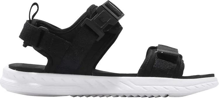 Кроссовки New Balance 600 Sandal 'Black White', черный 
Кроссовки New Balance 600 Sandal 'Black White', черный