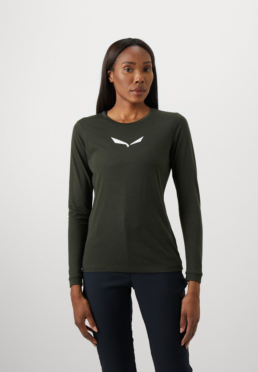 Топ Salewa EAGLE DRY TEE, Dark Olive/Dark Green
Топ Salewa EAGLE DRY TEE, Dark Olive/Dark Green