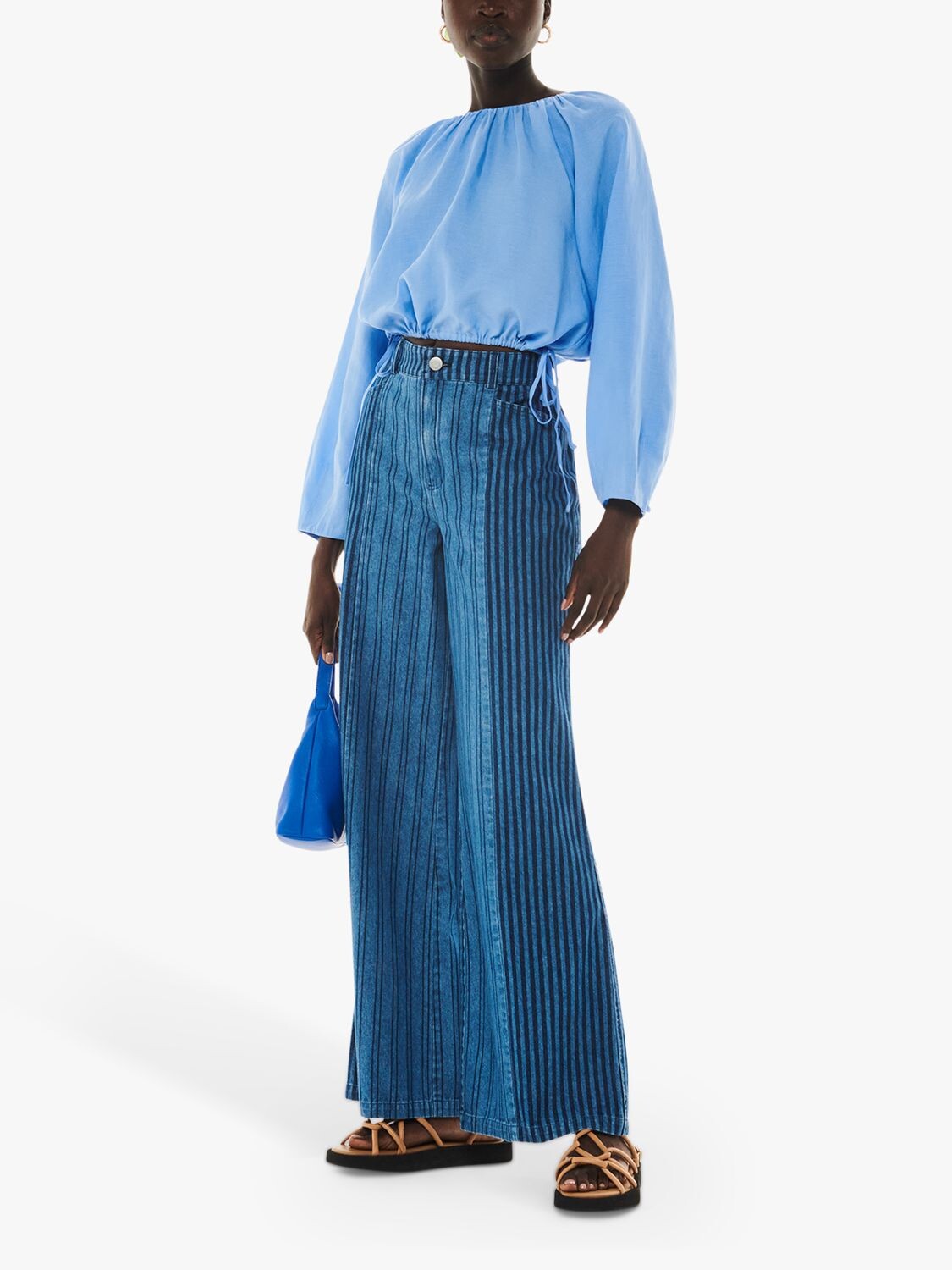 Укороченный топ из льняной смеси Whistles Nancy, бледно-голубой
Укороченный топ из льняной смеси Whistles Nancy, бледно-голубой