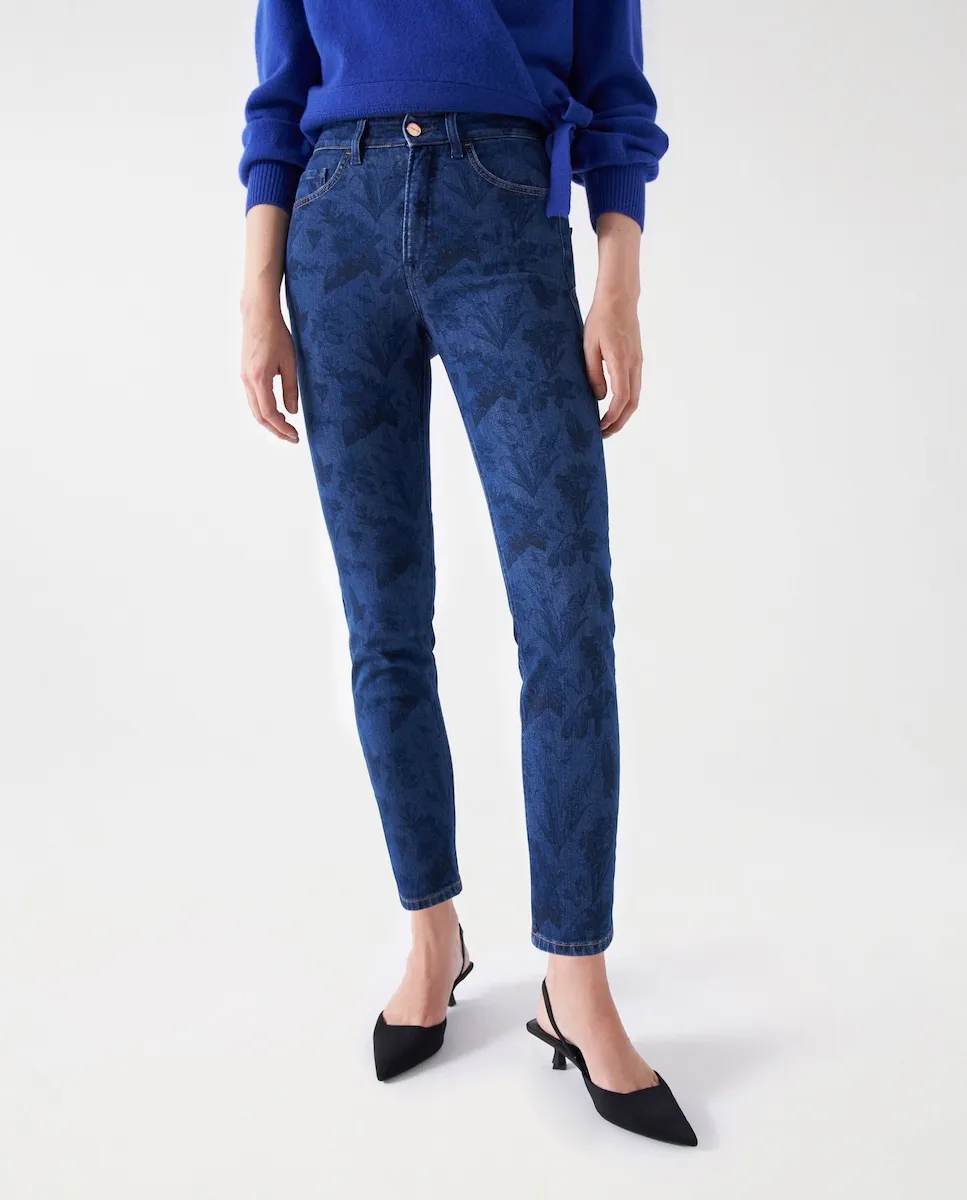 Женские узкие джинсы Faith slim с высоким поясом и укороченные с цветочным принтом Salsa Jeans, синий
Женские узкие джинсы Faith slim с высоким поясом и укороченные с цветочным принтом Salsa Jeans, синий