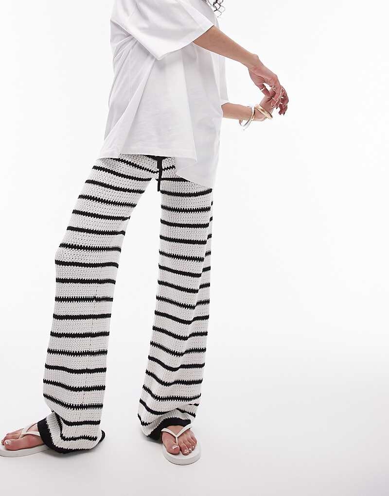 Черно-белые трикотажные брюки в полоску Topshop
Черно-белые трикотажные брюки в полоску Topshop