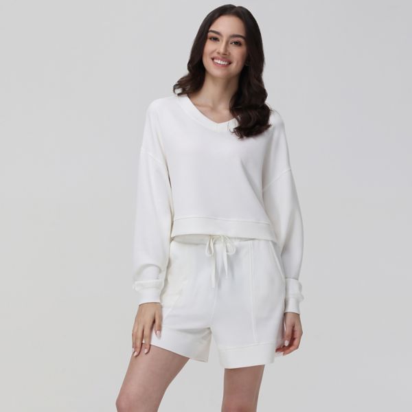 Женский пижамный комплект из топа с V-образным вырезом и пижамных шорт Adyson Parker, цвет egret
Женский пижамный комплект из топа с V-образным вырезом и пижамных шорт Adyson Parker, цвет egret