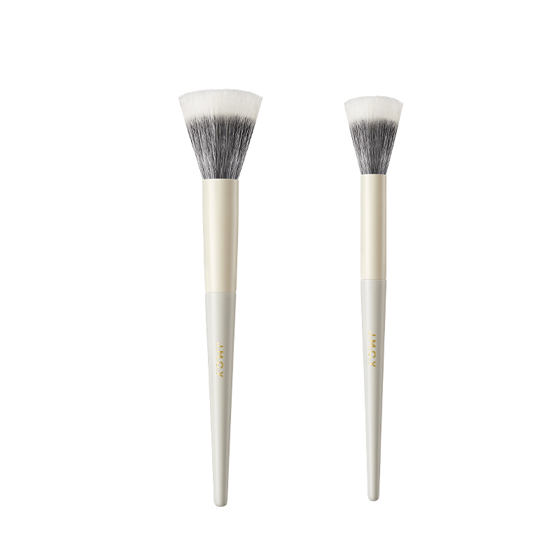 Кисти для контуринга и хайлайтинга с мягким наконечником M'AYCREATE
Кисти для контуринга и хайлайтинга с мягким наконечником M'AYCREATE