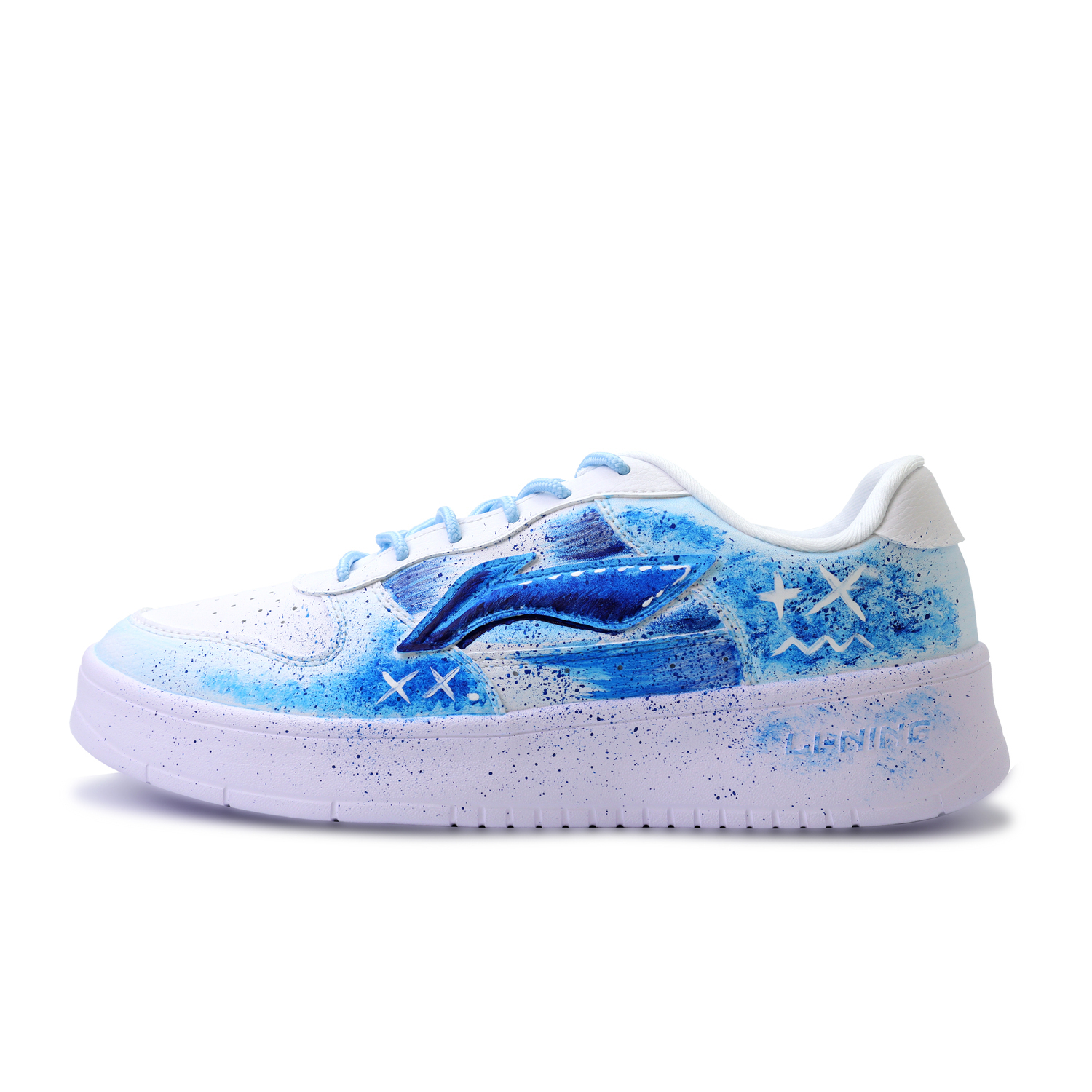 LINING Лининг Понтун Боутс устойчивые к истиранию, легкие и дышащие лоу-топ скейтбордские кроссовки унисекс бело-синие, цвет White Blue
LINING Лининг Понтун Боутс устойчивые к истиранию, легкие и дышащие лоу-топ скейтбордские кроссовки унисекс бело-синие, цвет White Blue