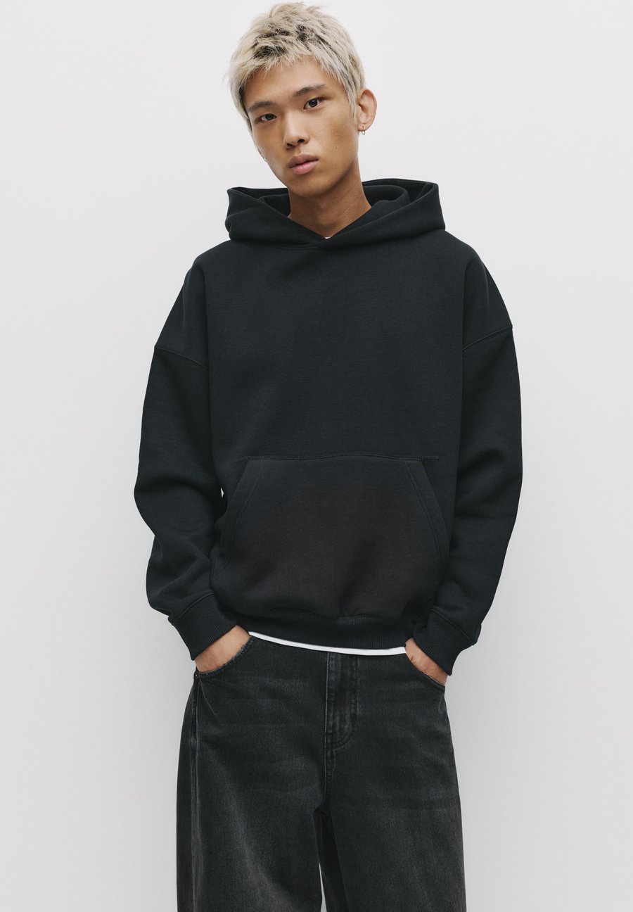 Худи PULL&BEAR BOXY FIT, Black
Худи PULL&BEAR BOXY FIT, Black