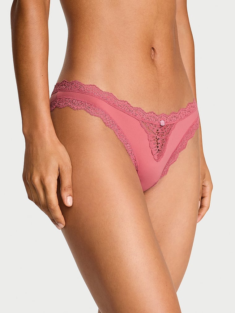 Трусики-Бикини с кружевной отделкой Dream Angels, lace trim seductive rose
Трусики-Бикини с кружевной отделкой Dream Angels, lace trim seductive rose