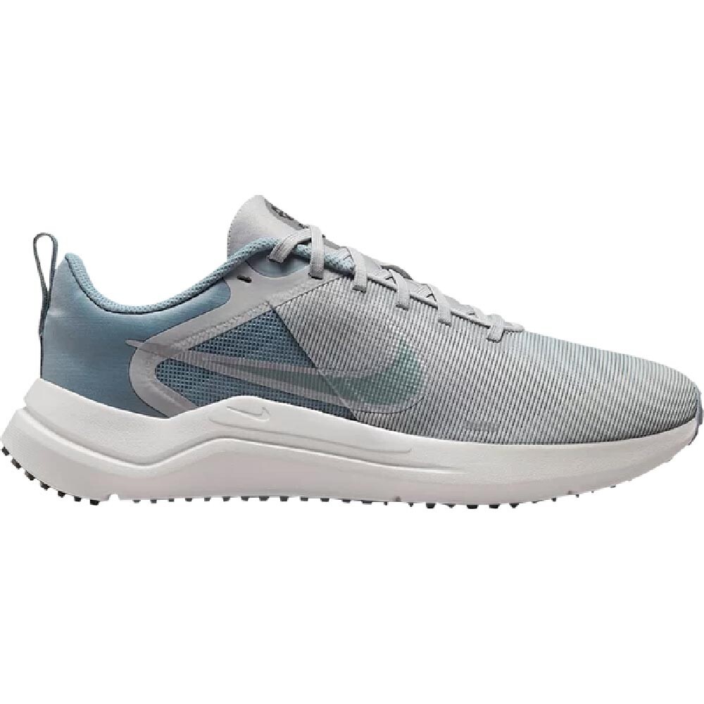 Кроссовки Nike Downshifter 12 Light Smoke Grey Photon Dust, серый/белый/голубой
Кроссовки Nike Downshifter 12 Light Smoke Grey Photon Dust, серый/белый/голубой