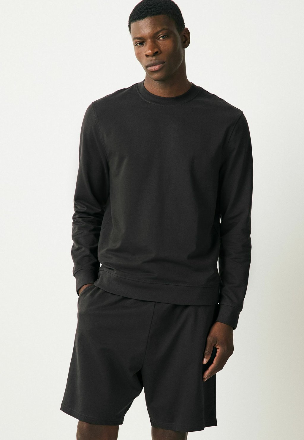 Толстовка SET - Shorts Next, серый
Толстовка SET - Shorts Next, серый