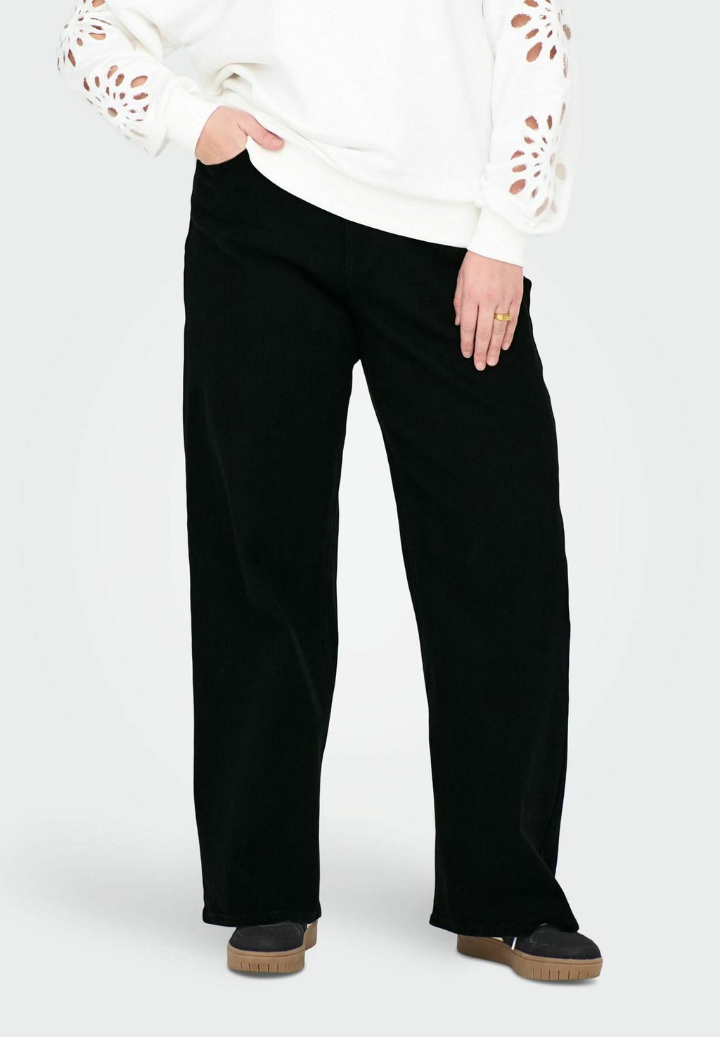 Расклешенные джинсы ONLY Carmakoma, черный
Расклешенные джинсы ONLY Carmakoma, черный