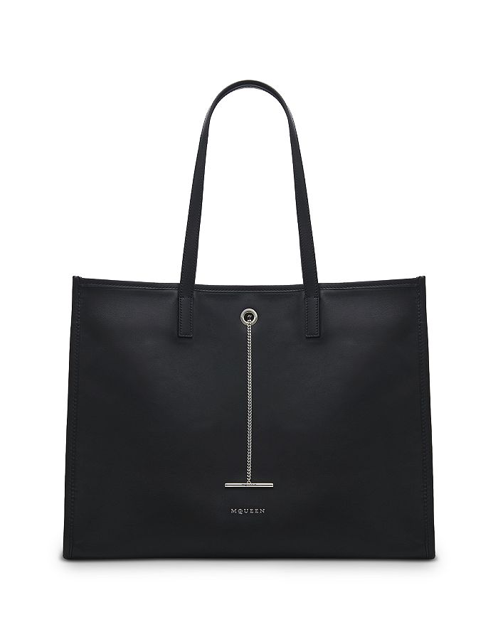 Сумка-тоут с подвеской «Александр» McQueen, черный
Сумка-тоут с подвеской «Александр» McQueen, черный