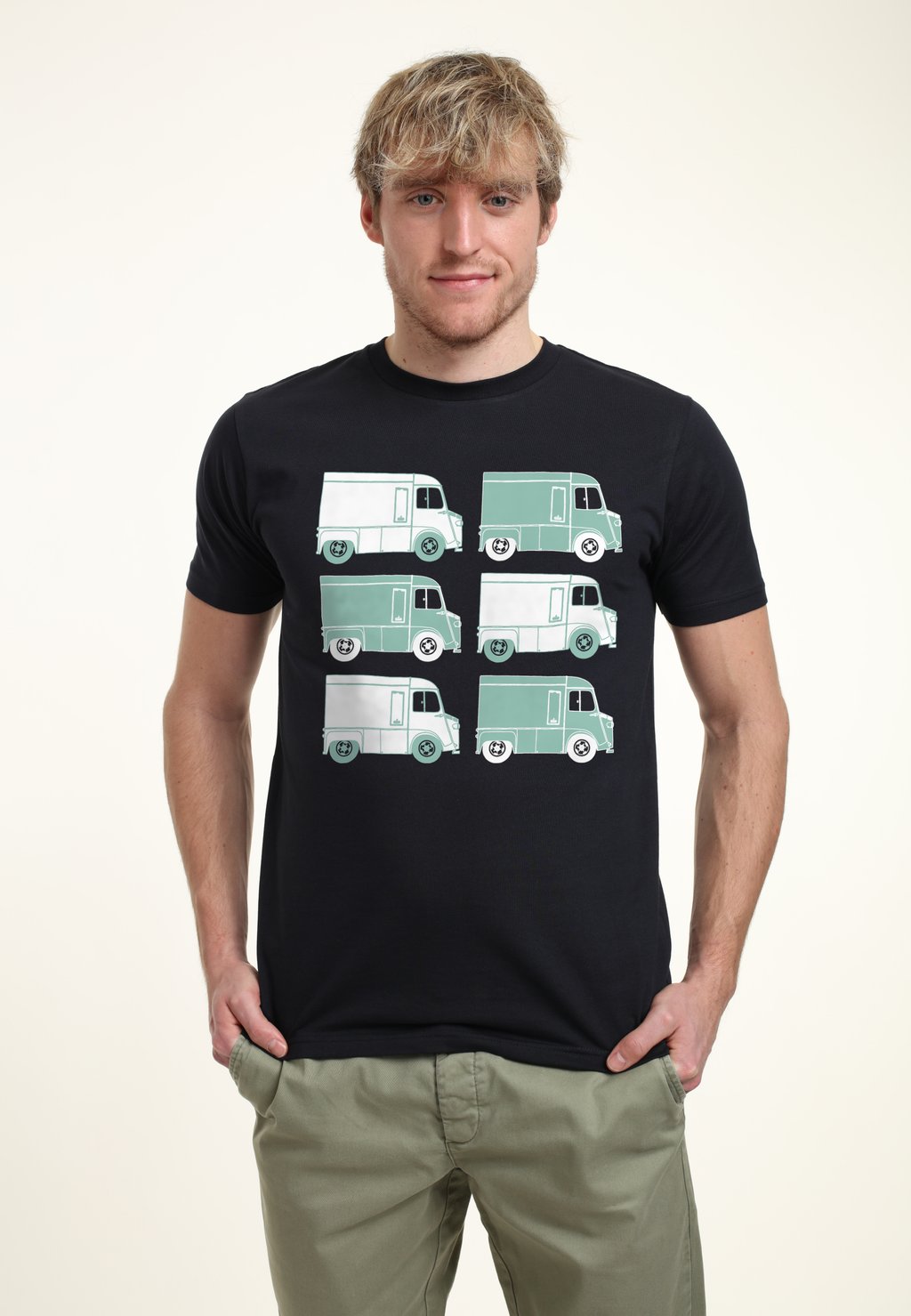 Футболка с принтом CITROEN RETRO TYPE VAN ART Henry Tiger, темно-синий
Футболка с принтом CITROEN RETRO TYPE VAN ART Henry Tiger, темно-синий