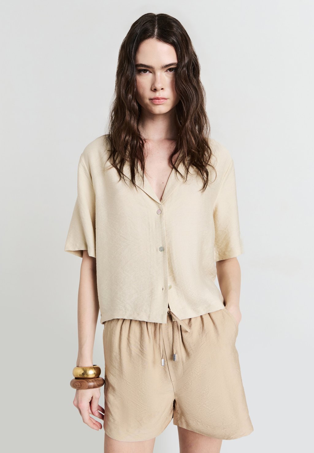 Шорты Calliope, песочный
Шорты Calliope, песочный