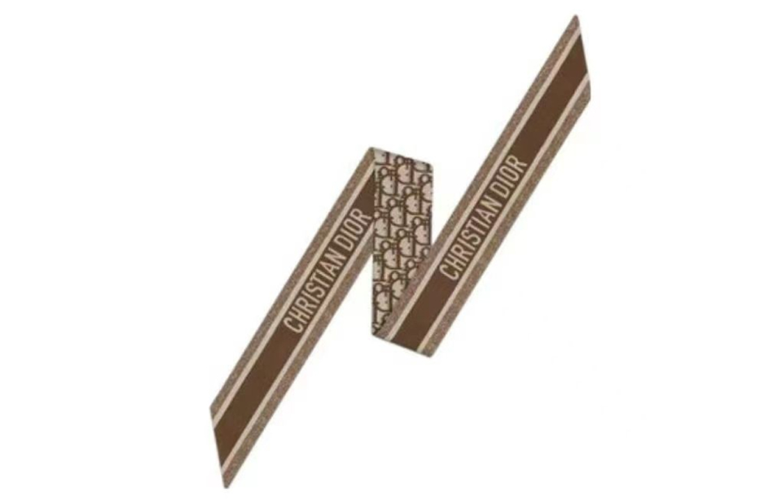 Шелковый шарф унисекс коричневый DIOR
Шелковый шарф унисекс коричневый DIOR