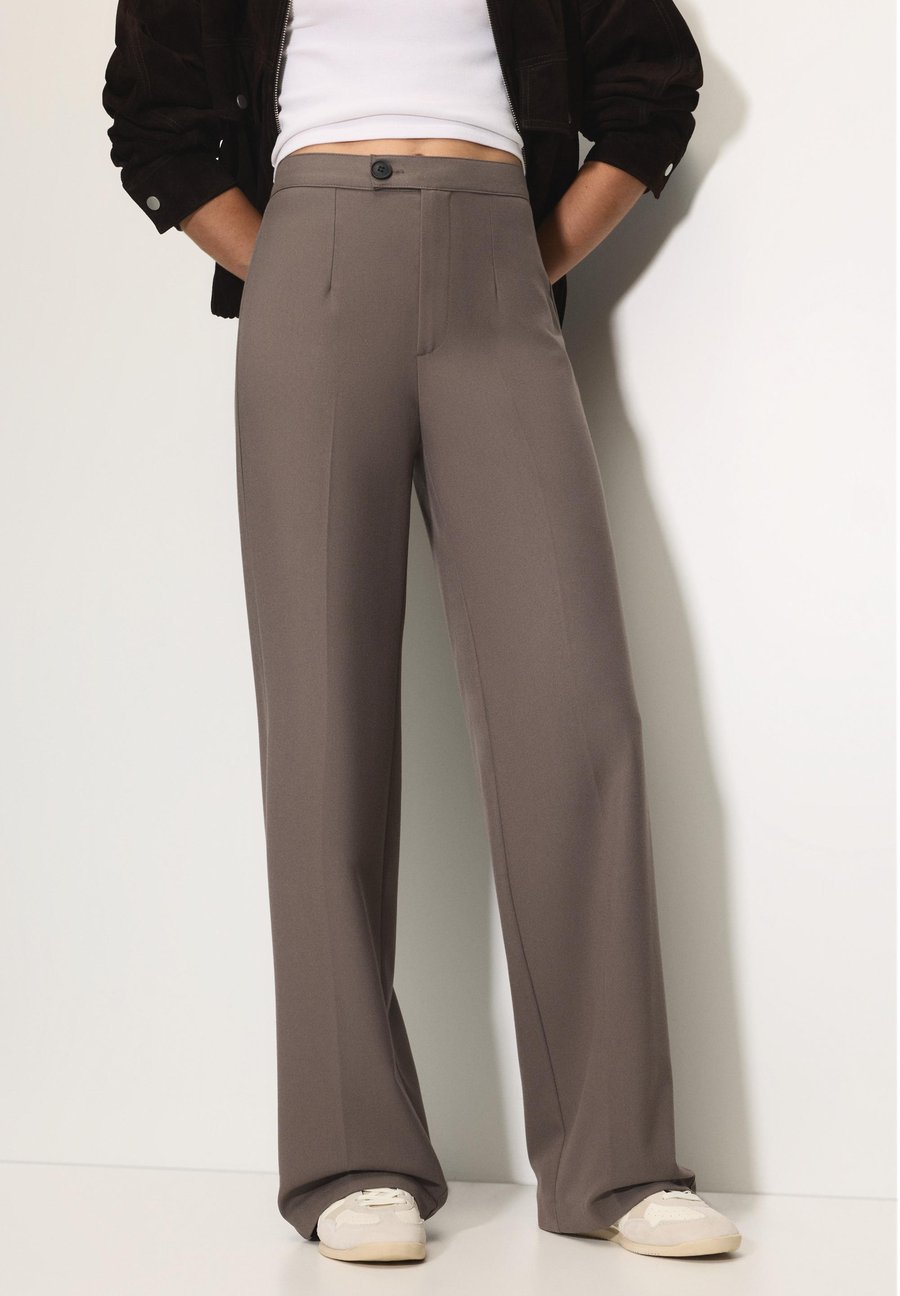 Брюки PULL&BEAR STRAIGHT-LEG DARTED -SMART, Taupe
Брюки PULL&BEAR STRAIGHT-LEG DARTED -SMART, Taupe