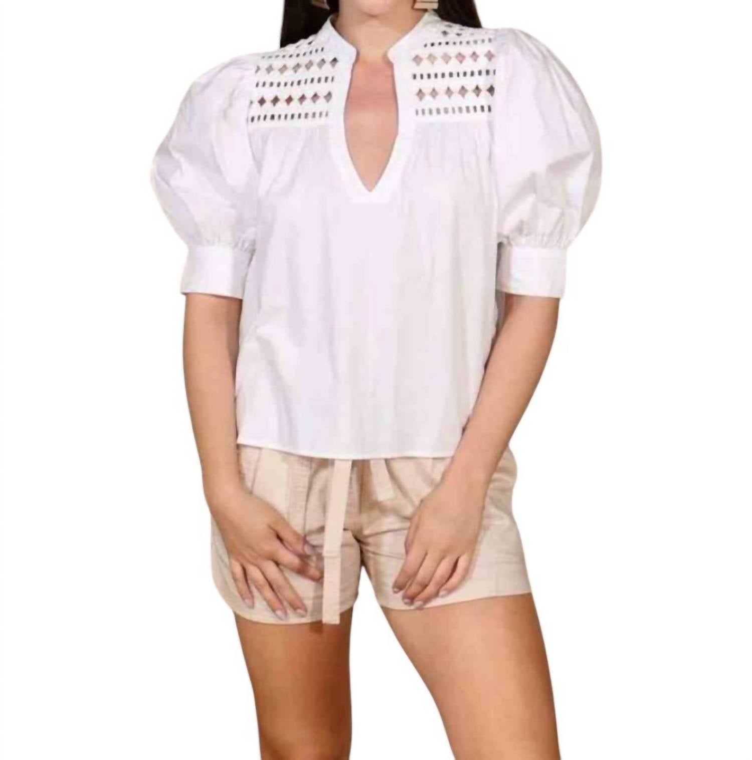 Топ из хлопкового поплина белого цвета SCARLETT POPPIES
Топ из хлопкового поплина белого цвета SCARLETT POPPIES