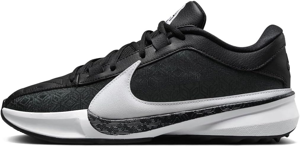 Баскетбольные кроссовки Nike Giannis Freak 5 (Team) для мужчин, Black/White
Баскетбольные кроссовки Nike Giannis Freak 5 (Team) для мужчин, Black/White