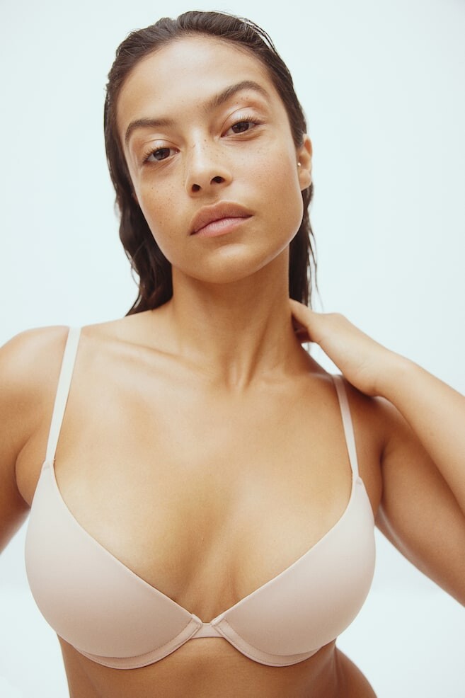 Бюстгальтер супер пуш ап из микрофибры H&M, бежевый
Бюстгальтер супер пуш ап из микрофибры H&M, бежевый