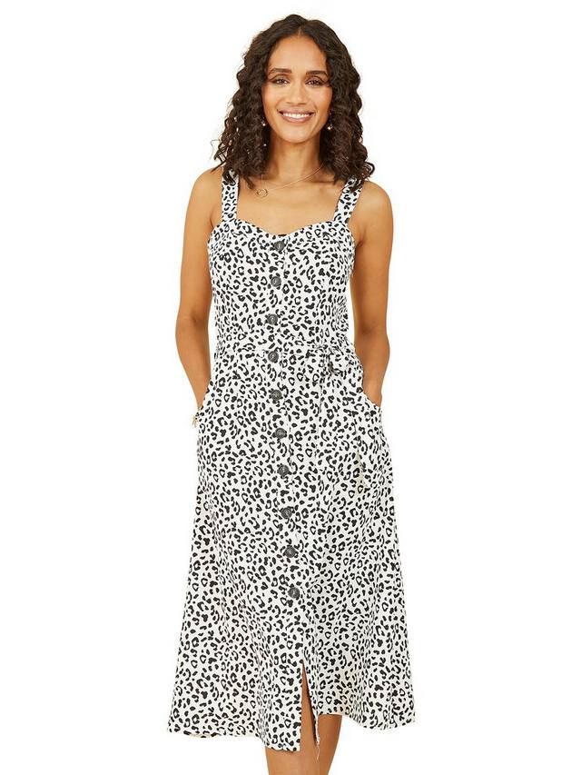 Платье миди с принтом "animal print" Yumi
Платье миди с принтом "animal print" Yumi