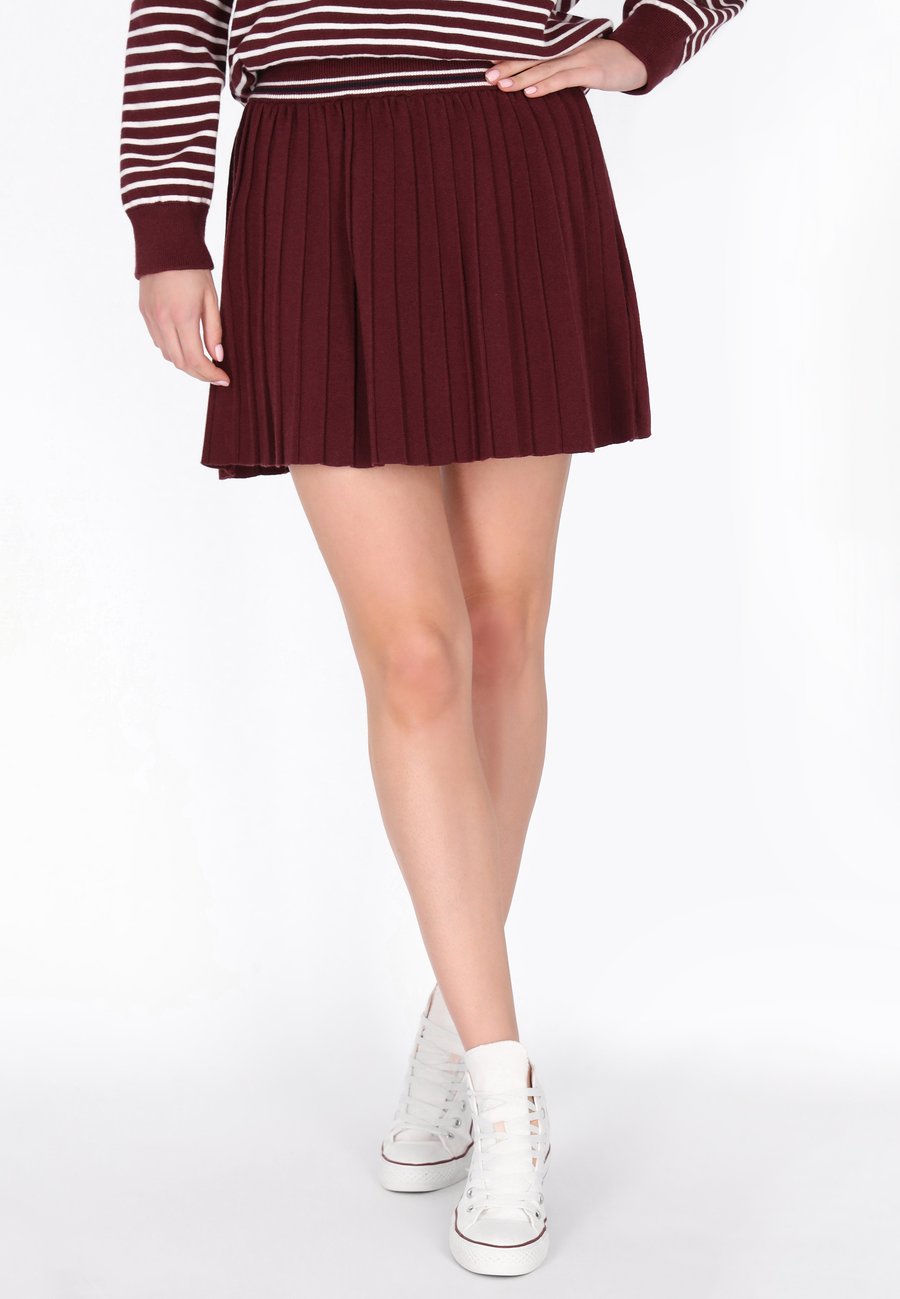 Юбка DreiMaster A-line skirt, Wine Red/Red
Юбка DreiMaster A-line skirt, Wine Red/Red