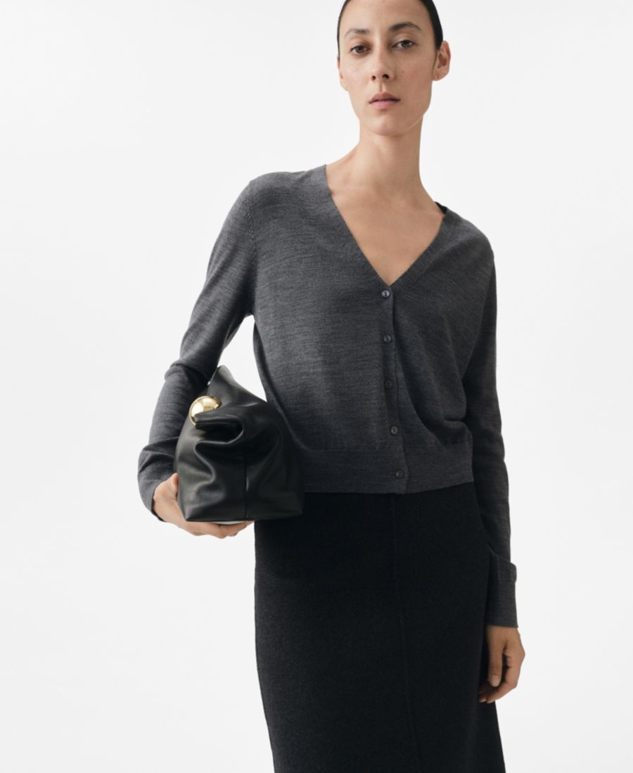 Женский шерстяной кардиган с V-образным вырезом MANGO, Medium Heather Grey
Женский шерстяной кардиган с V-образным вырезом MANGO, Medium Heather Grey