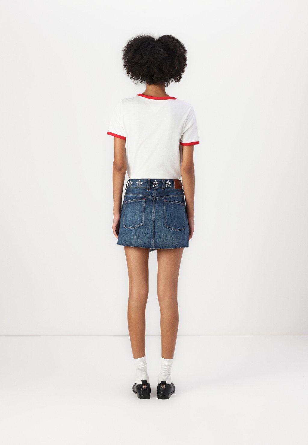 Мини-юбка STUDDED MINI SKIRT Tommy Jeans, синий деним
Мини-юбка STUDDED MINI SKIRT Tommy Jeans, синий деним