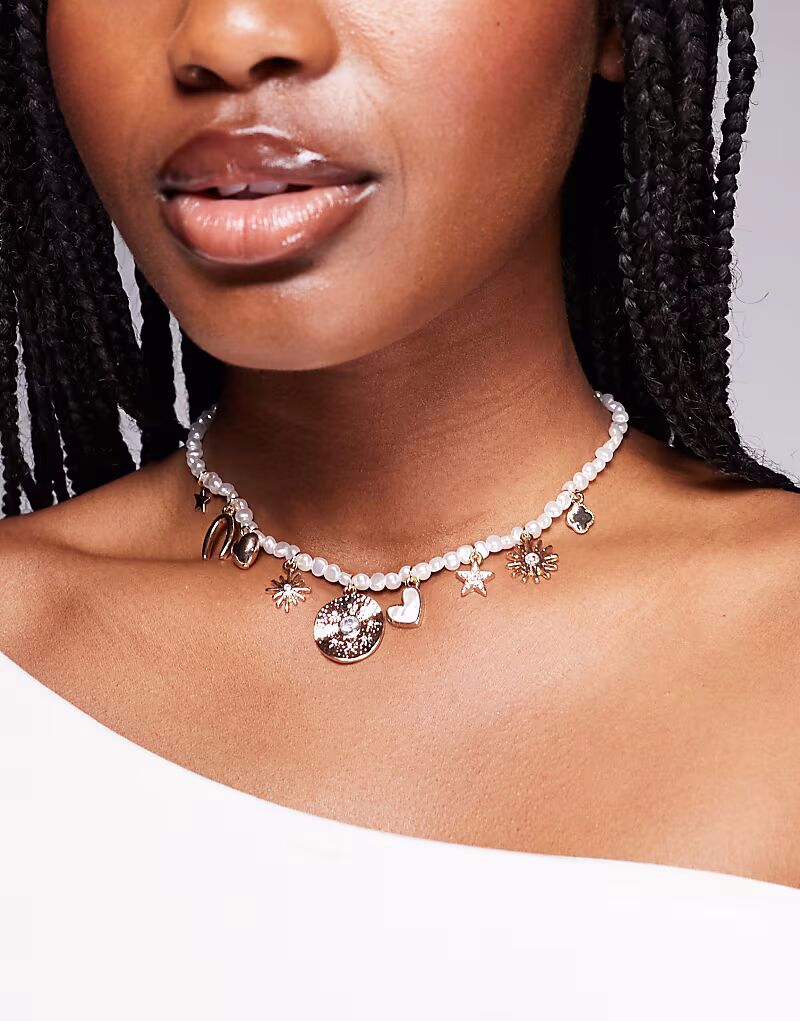 Ожерелье с подвесками из жемчужных бусин Lukaa в золоте Aldo
Ожерелье с подвесками из жемчужных бусин Lukaa в золоте Aldo