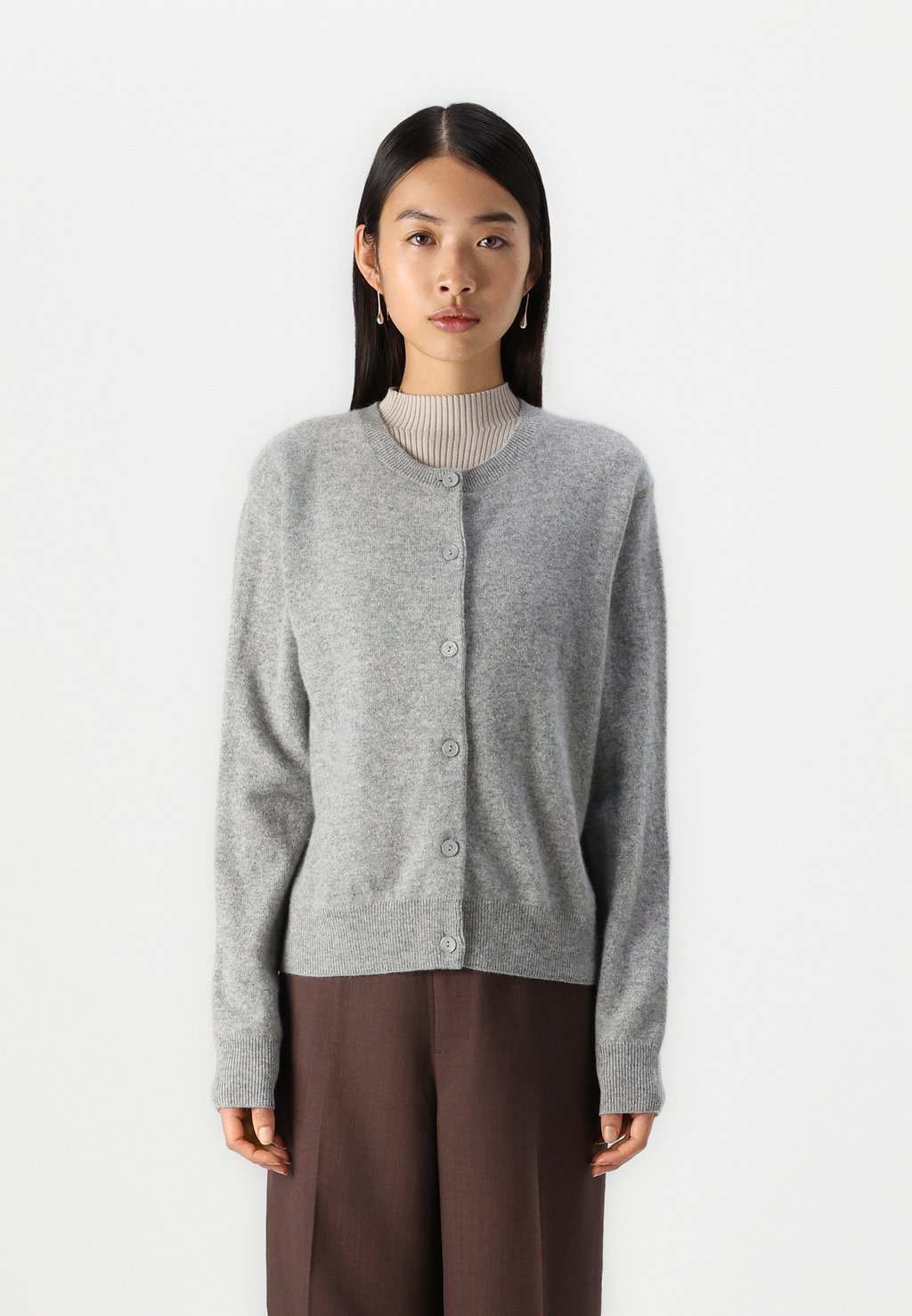 Кардиган BOSTON CARDIGAN Samsøe Samsøe, серый
Кардиган BOSTON CARDIGAN Samsøe Samsøe, серый