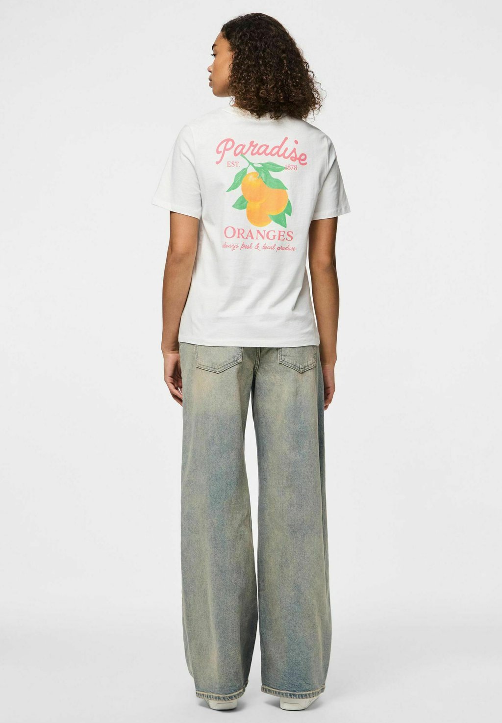 Футболка с принтом SUMMER Pieces, кремовый
Футболка с принтом SUMMER Pieces, кремовый