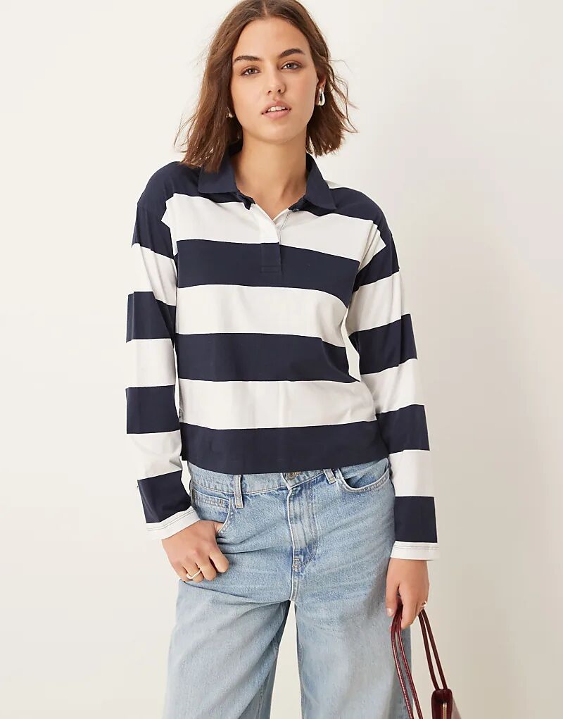 Полосатый топ с воротником в сине-белых тонах New Look
Полосатый топ с воротником в сине-белых тонах New Look