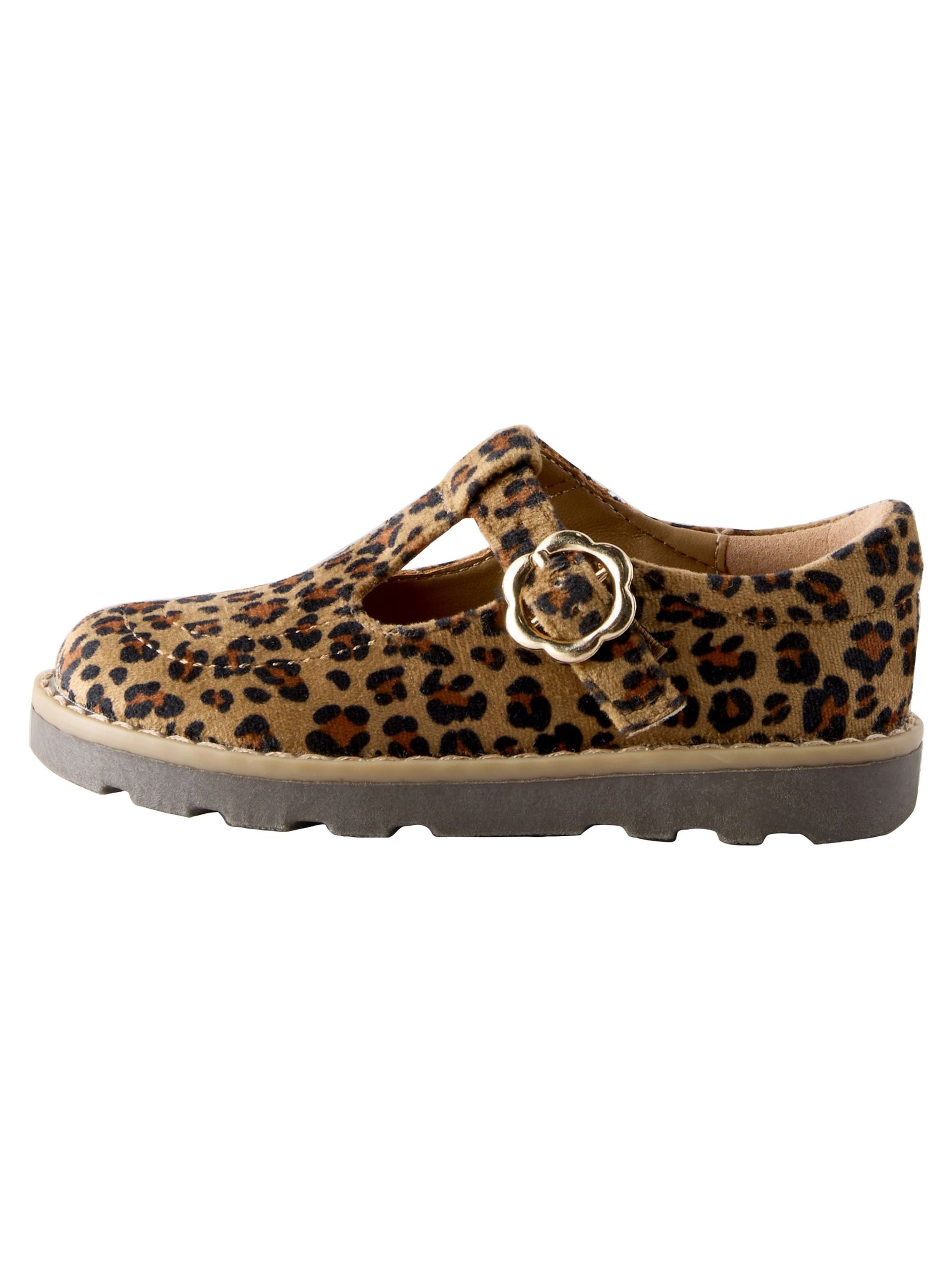 Next Сандалии в бежевом цвете
Next Сандалии в бежевом цвете