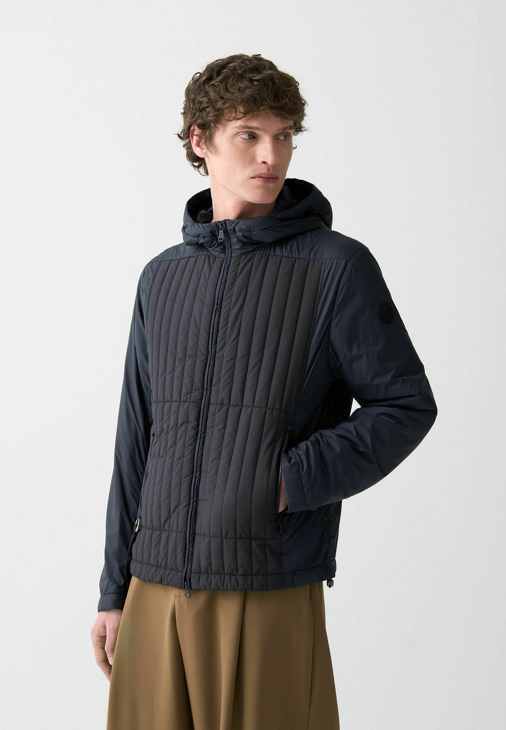 Легкая куртка Colmar Originals, черный
Легкая куртка Colmar Originals, черный