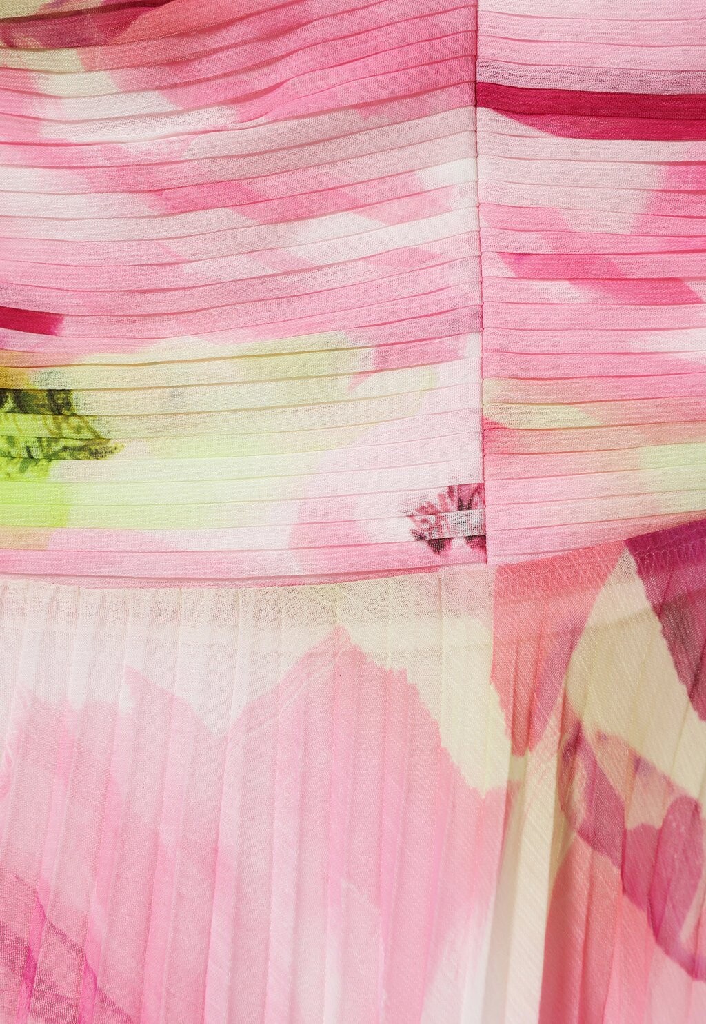 Дневное платье Bella TATUUM, фуксия
Дневное платье Bella TATUUM, фуксия