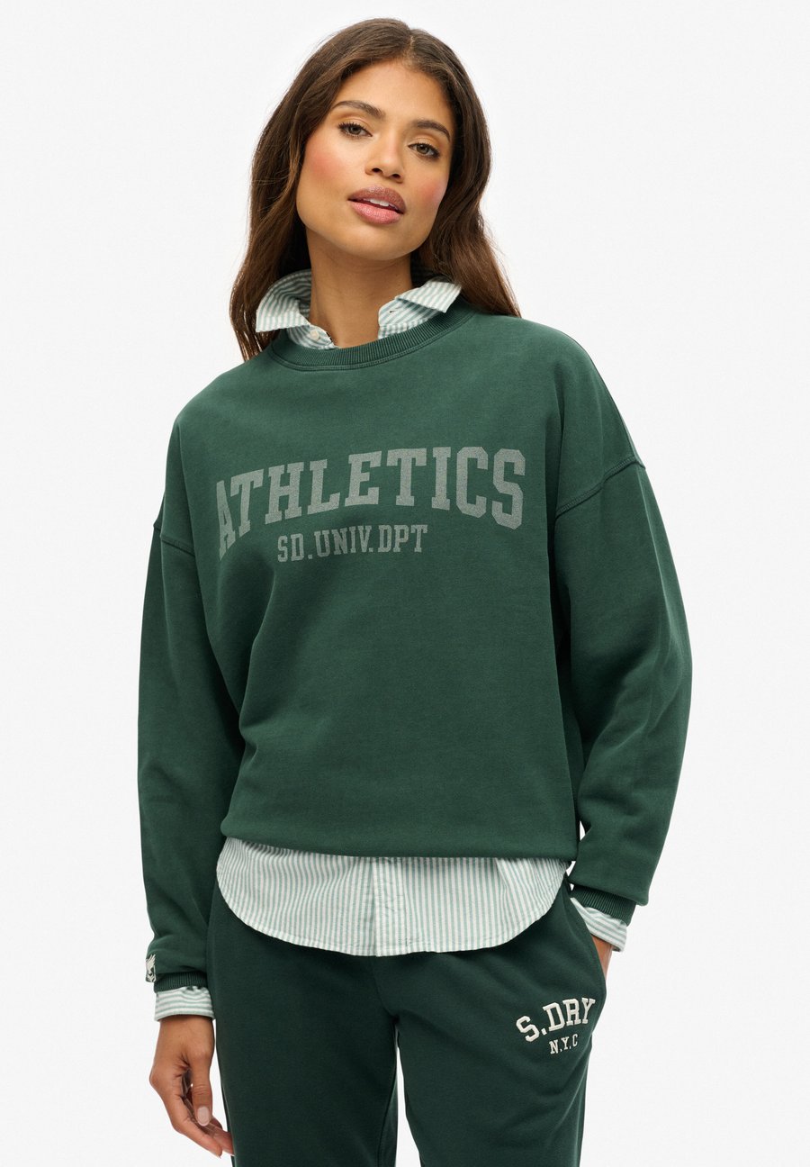 Толстовка Superdry & Co ATHLETIC ESSENTIALS CREW, Enamel Green/Green
Толстовка Superdry & Co ATHLETIC ESSENTIALS CREW, Enamel Green/Green