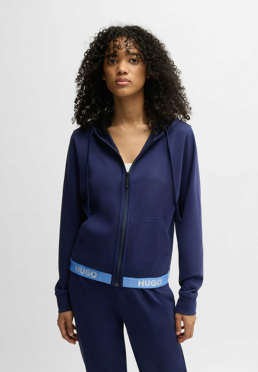 Пижамный топ HUGO LOGO, Dark Blue Eighteen/Dark Blue
Пижамный топ HUGO LOGO, Dark Blue Eighteen/Dark Blue