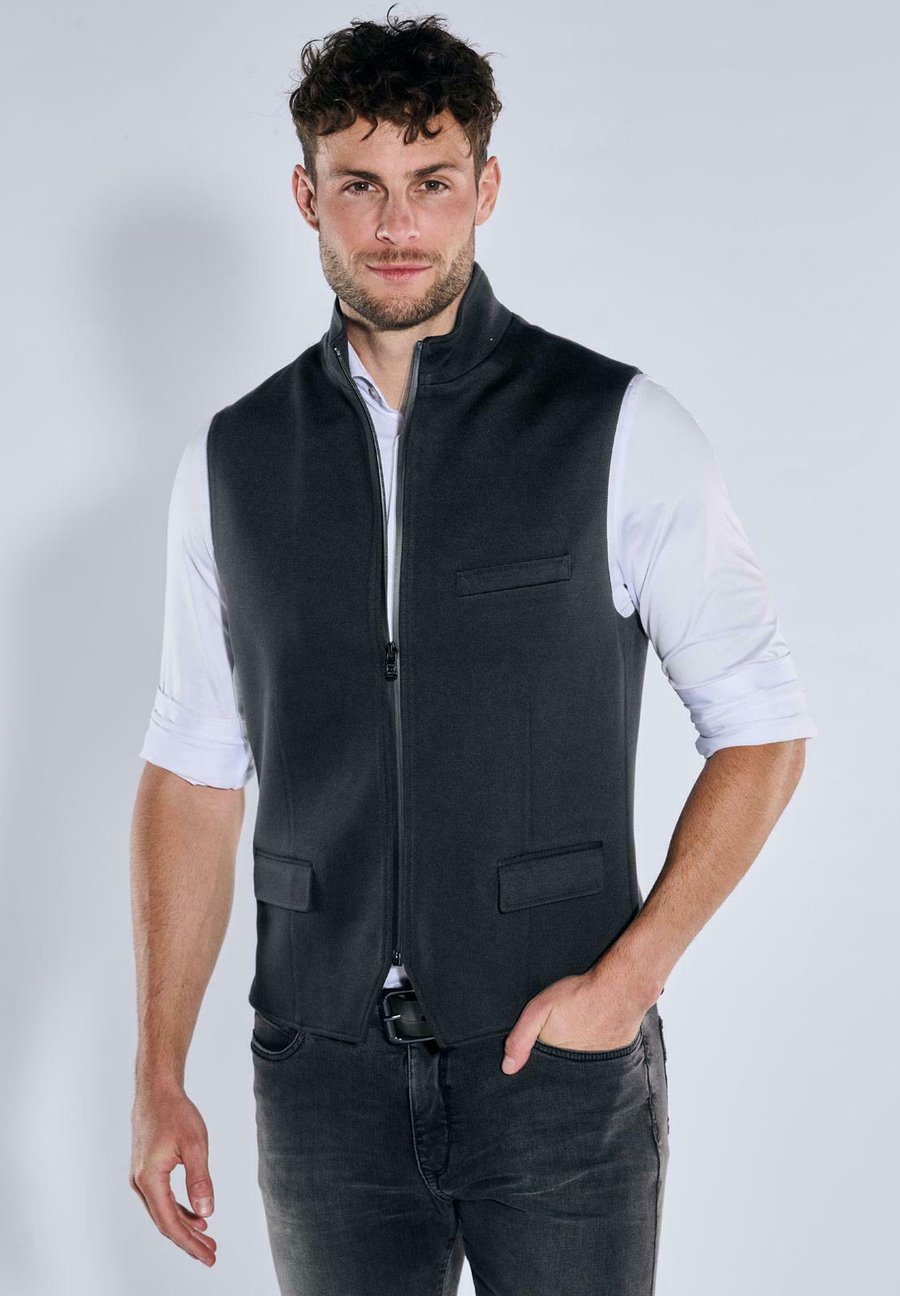 Куртка Emilio Adani Waistcoat, Schwarz/Black
Куртка Emilio Adani Waistcoat, Schwarz/Black