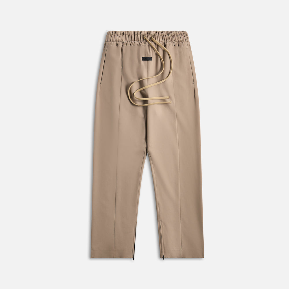 Брюки Fear of God Center Seam Track Pant, цвет Dusty Beige
Брюки Fear of God Center Seam Track Pant, цвет Dusty Beige