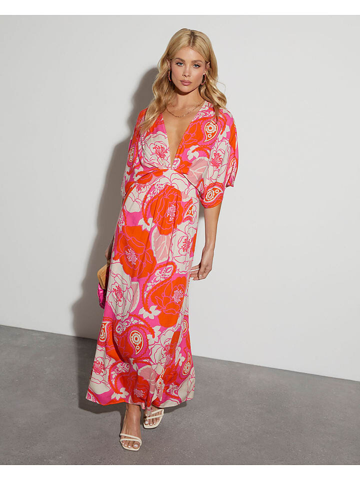 Длинное платье Milan Kiss, коралловый
Длинное платье Milan Kiss, коралловый